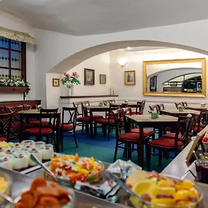 aparthotel-sibelius.praguehotelsweb.com/